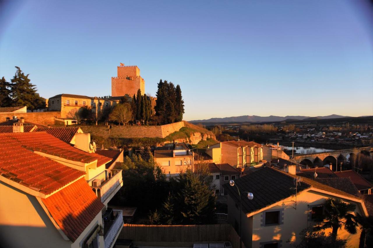 Apartamento Colonia Los Almendros Hotell Ciudad-Rodrigo Eksteriør bilde